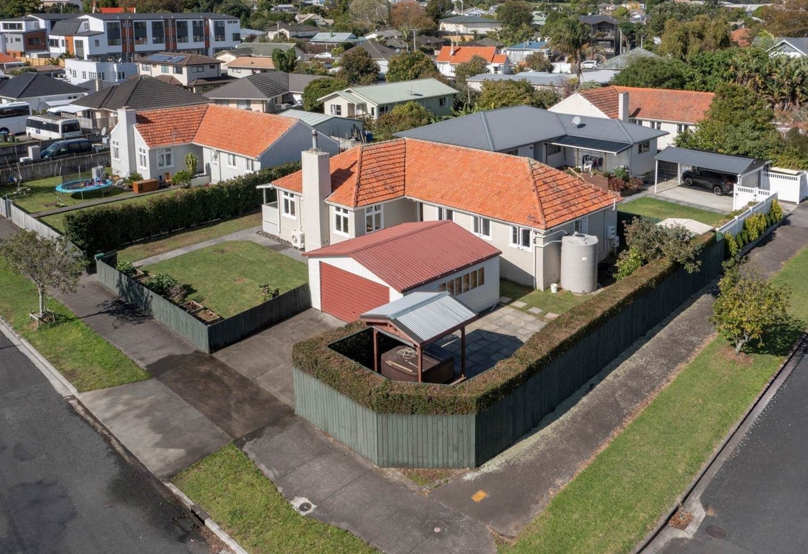 20 Wingate Street, Avondale, Auckland - Carousel 1