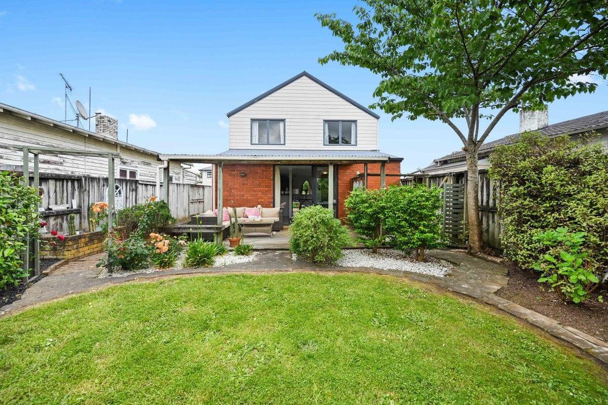 4A Lyon Street, Frankton, Hamilton - Carousel 1