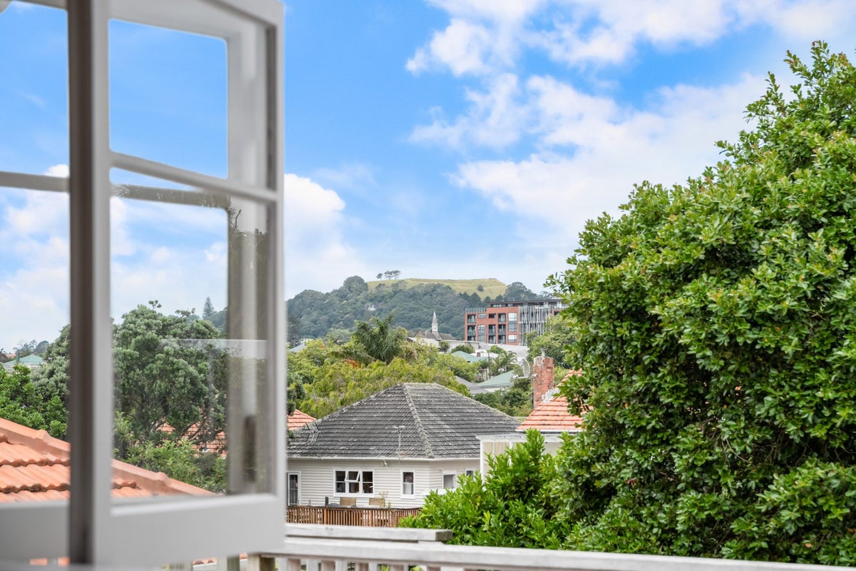 25 Goring Road, Sandringham, Auckland - Carousel 2