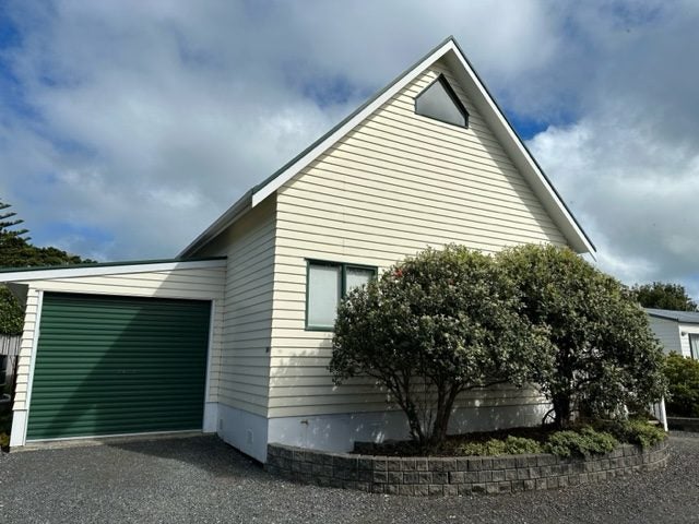 53 Pohutukawa Road, Beachlands, Auckland - Carousel 2