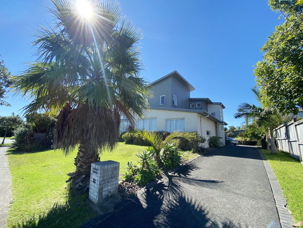22 Pine Harbour Parade, Beachlands, Auckland - Carousel 2