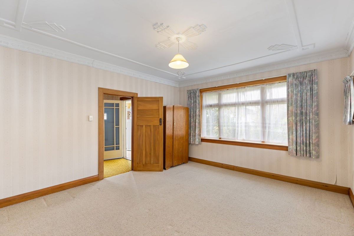 54 Miro Street, Takaro, Palmerston North, Manawatu / Whanganui - Carousel 1