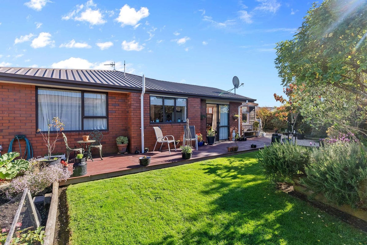7B Thistledown Place, Woolston, Christchurch - Carousel 1