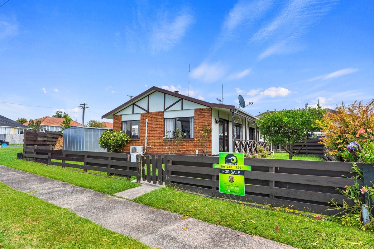 37 Lloyd Street, Parkvale, Tauranga - Carousel 1