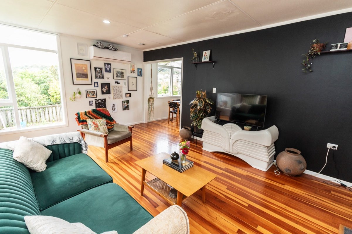 9 Berrymead Way, Karori, Wellington - Carousel 2