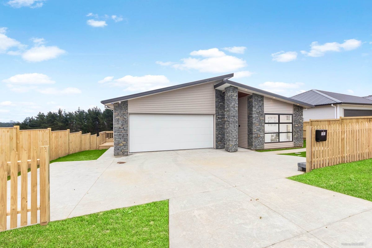5 Arthur Wright Place, Maraetai, Auckland - Carousel 1