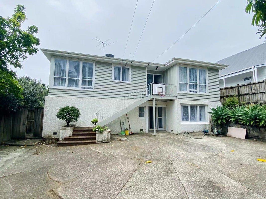 85 Western Springs Road, Morningside, Auckland - Carousel 1