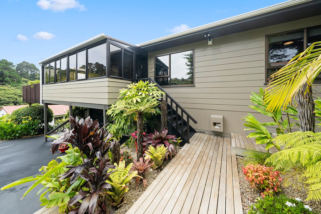 32A Staithes Drive North, Whitby, Porirua - Carousel 2