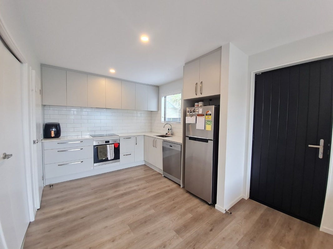 96 Canon Street, St Albans, Christchurch - Carousel 2