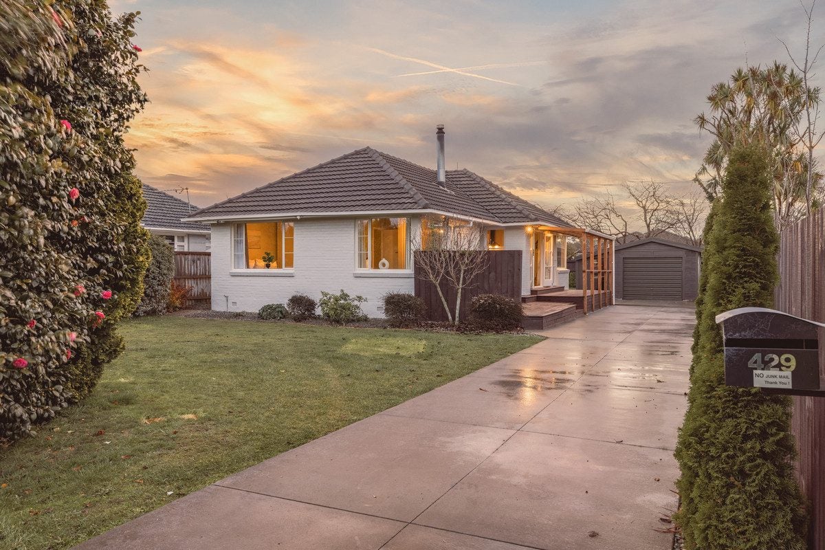429 Hills Road, Mairehau, Christchurch - Carousel 1