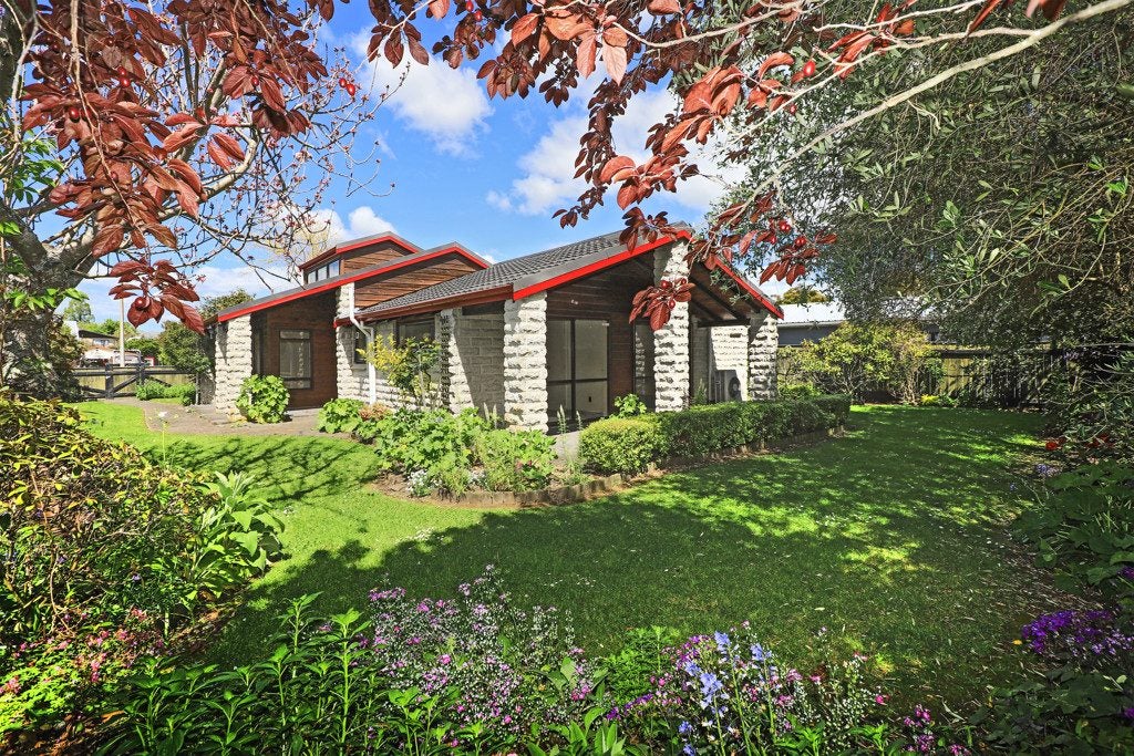 6 Palmer Place, Parkvale, Hastings - Carousel 1