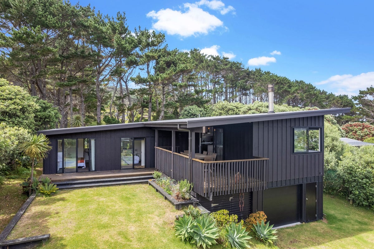 266 Bethells Road, Henderson - Carousel 1
