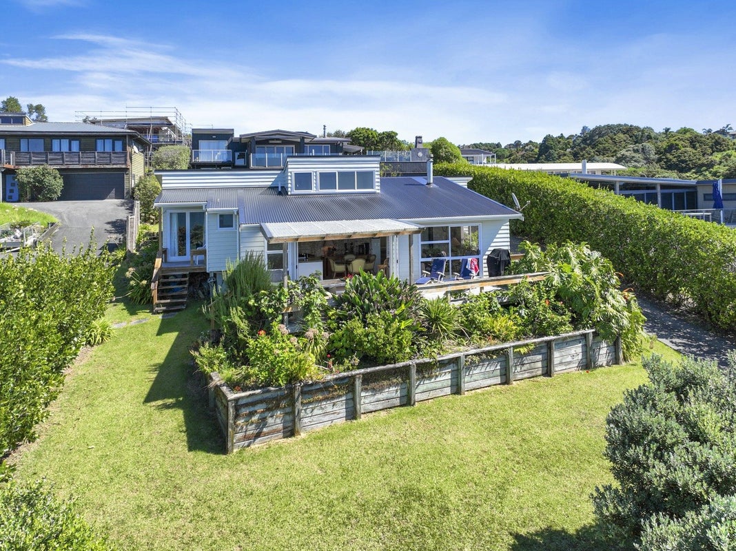 8A Wairahi Road, Langs Beach, Waipu - Carousel 2