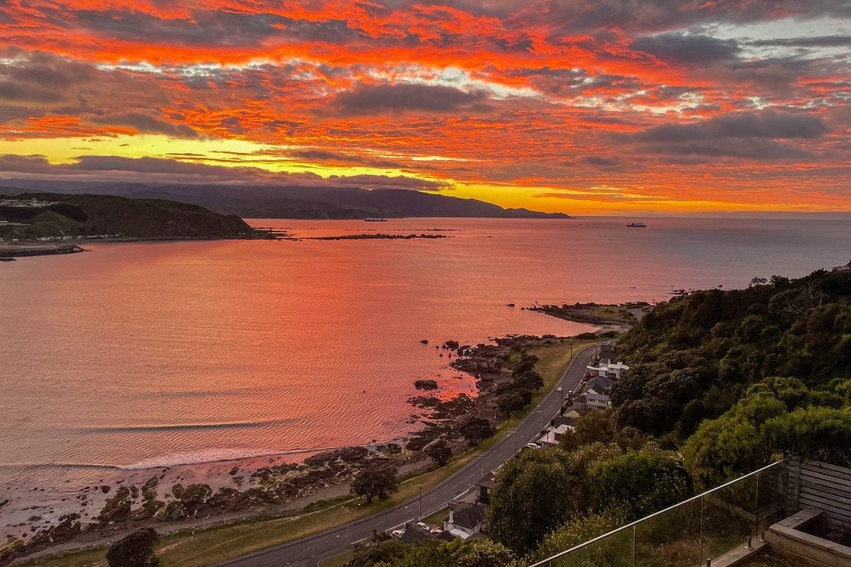 25 View Road, Houghton Bay, Wellington - Carousel 1