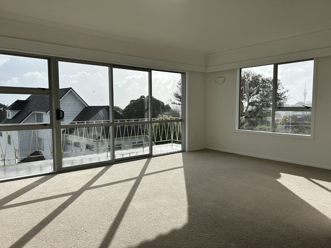 6/13 View Road, Mount Eden, Auckland - Carousel 1