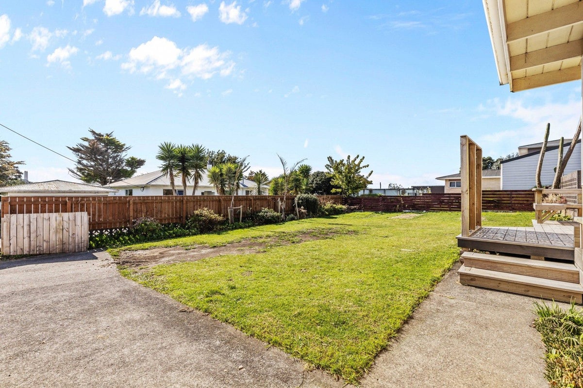 205 South Road, Spotswood, New Plymouth - Carousel 28