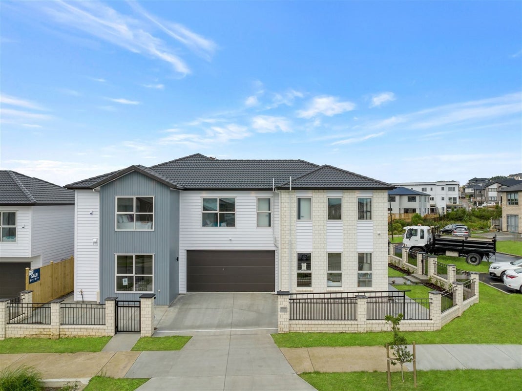 15 Drumconnell Drive, Flat Bush, Auckland - Carousel 1