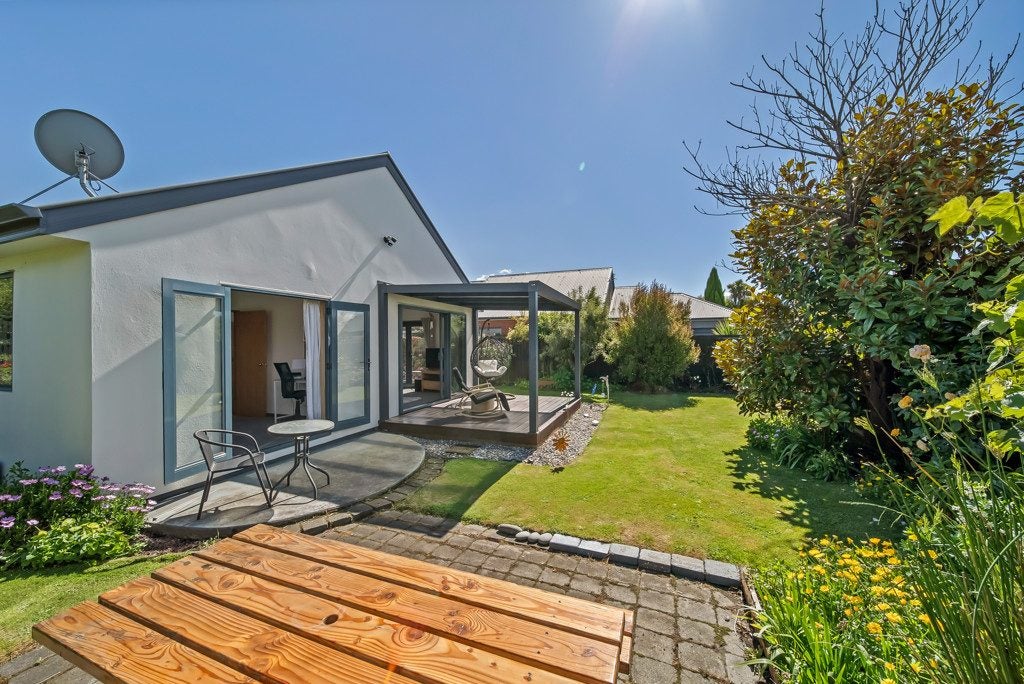 2/116 Roker Street, Somerfield, Christchurch - Carousel 1