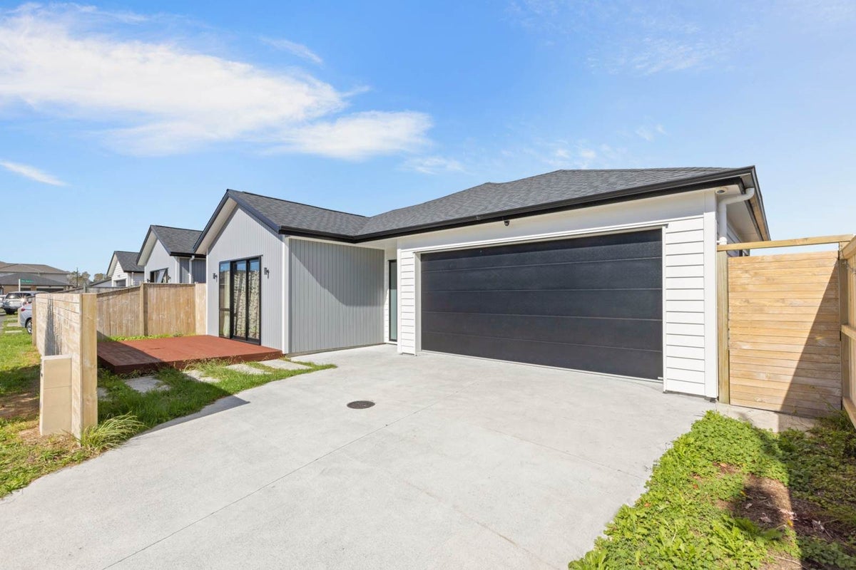 6 Silver Beech Street, Takanini, Papakura, Auckland - Carousel 1
