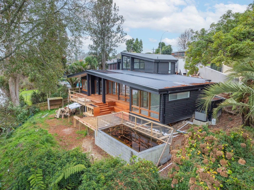 1027 River Road, Queenwood, Hamilton - Carousel 2