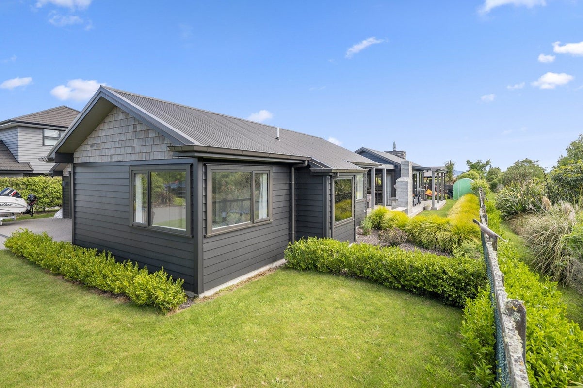 11 Okaia Drive, Kinloch, Taupo - Carousel 2