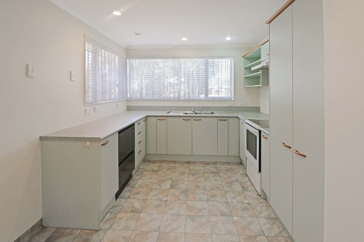 2/27 McParland Street, Ebdentown, Upper Hutt - Carousel 2