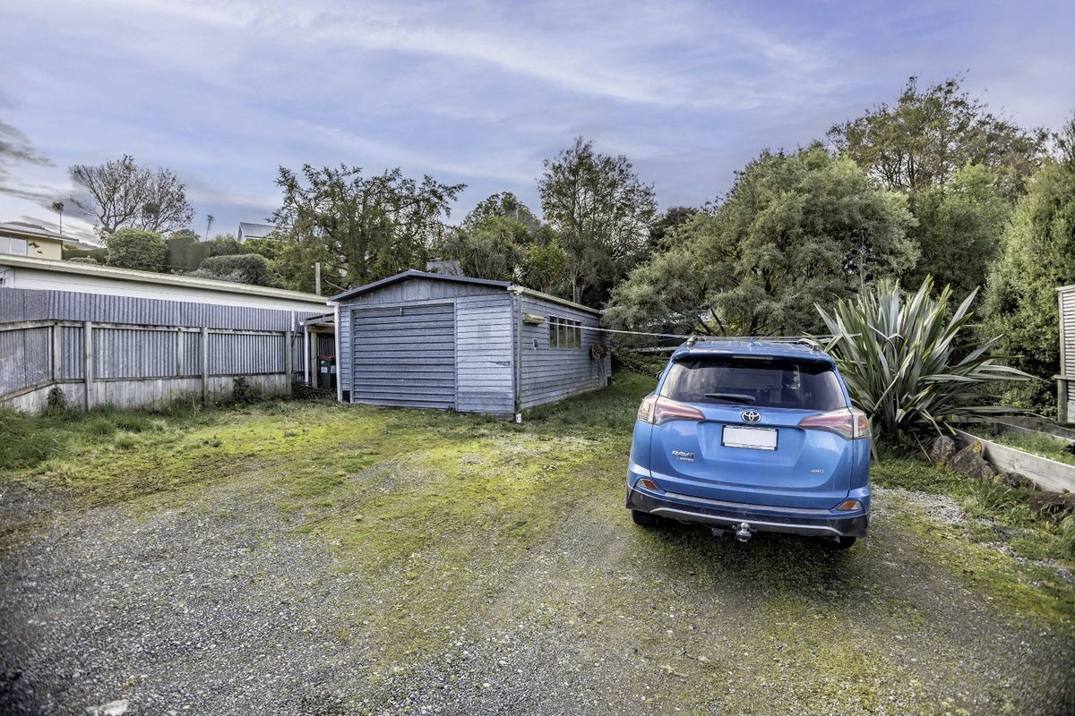 25 Hugh Street, Sawyers Bay, Port Chalmers - Carousel 19