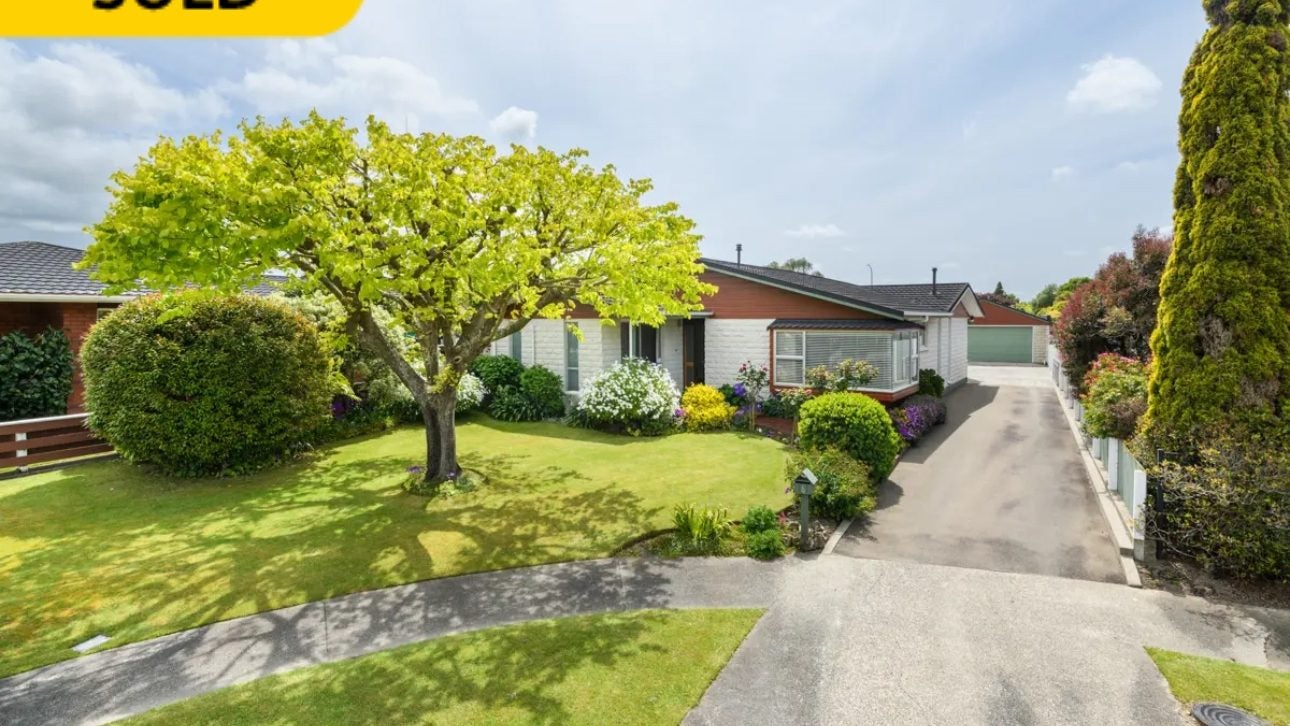 6 Mudgway Place, Awapuni, Palmerston North - Carousel 1