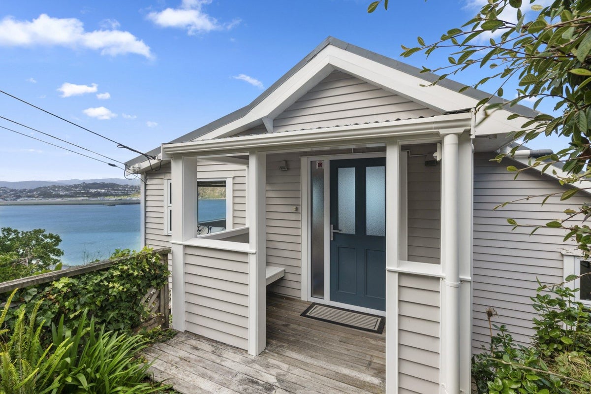 97 View Road, Houghton Bay, Wellington - Carousel 1