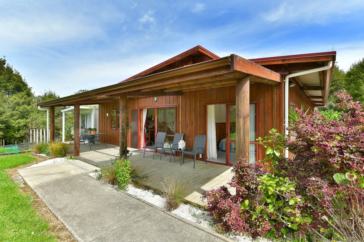 38 Quail Road, Kaukapakapa, Warkworth - Carousel 1