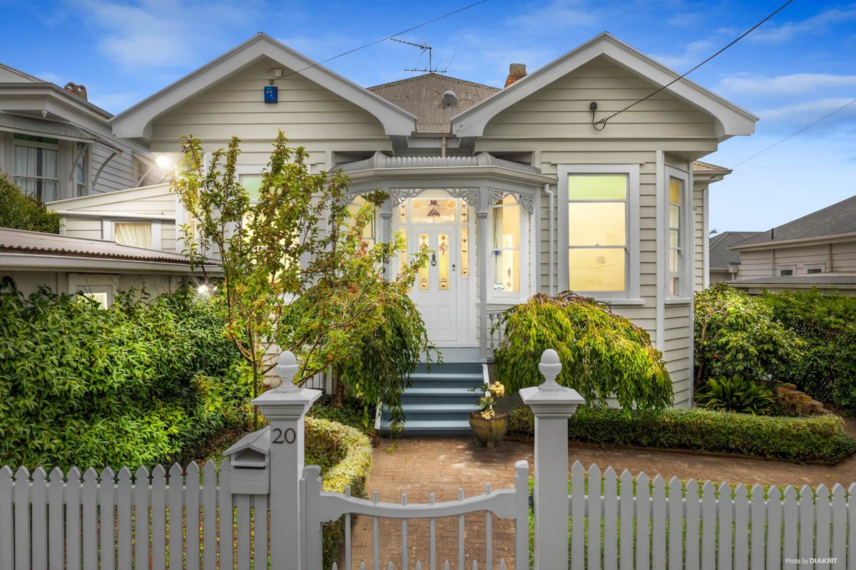 20 Allenby Avenue, Devonport, Auckland - Carousel 1