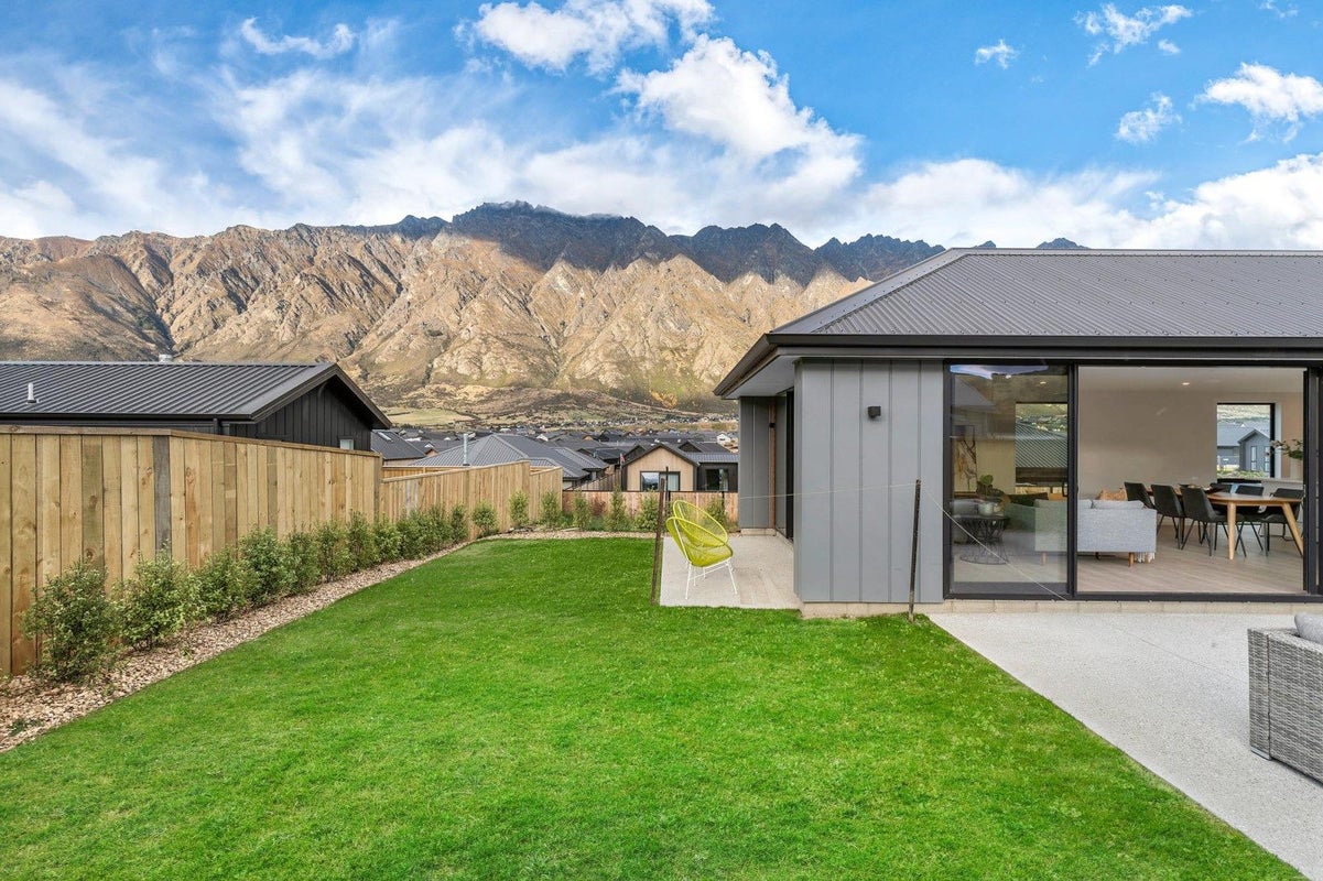 34 Barn Road, Jacks Point, Queenstown - Carousel 27