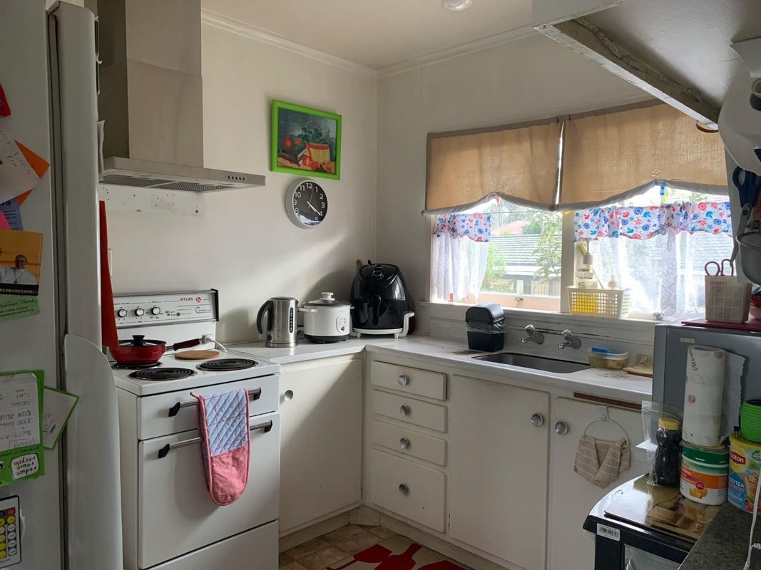 2/31 Hutchinson Avenue, New Lynn, Auckland - Carousel 9