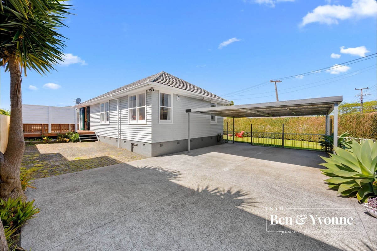 64 Kings Road, Panmure, Auckland - Carousel 1