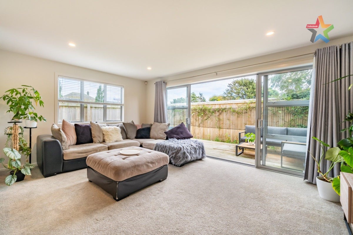 9 Mcgrath Way, Taita, Lower Hutt - Carousel 1