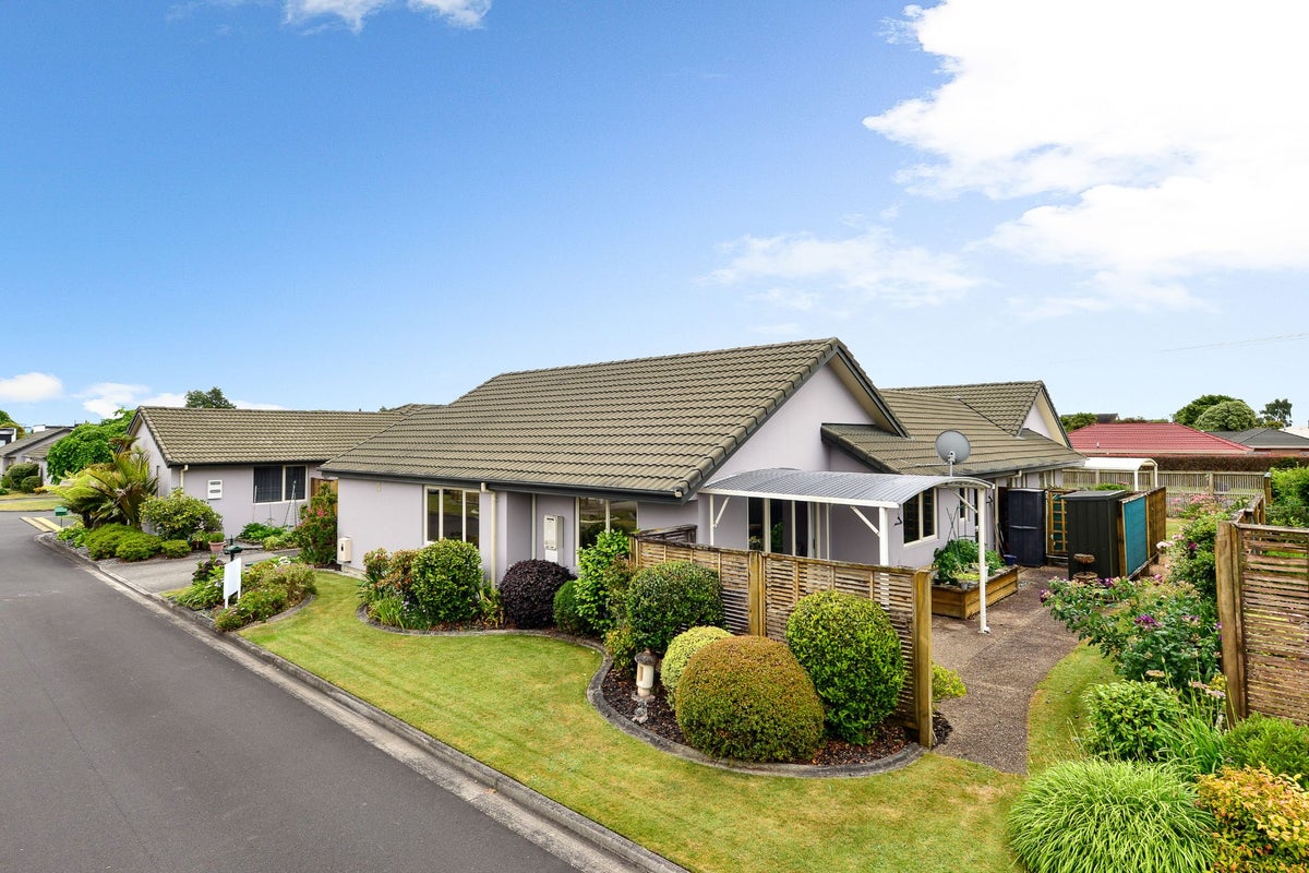 35/16 Rototuna Road, Flagstaff, Hamilton - Carousel 1