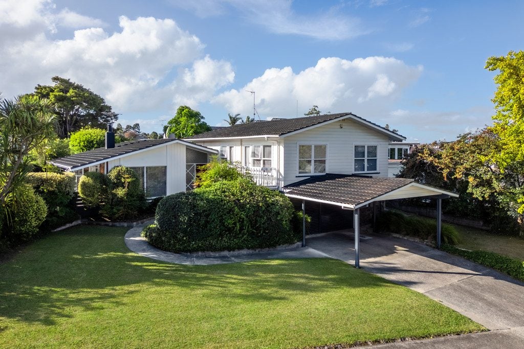3 The Boulevard, Sunnyhills, Auckland - Carousel 2
