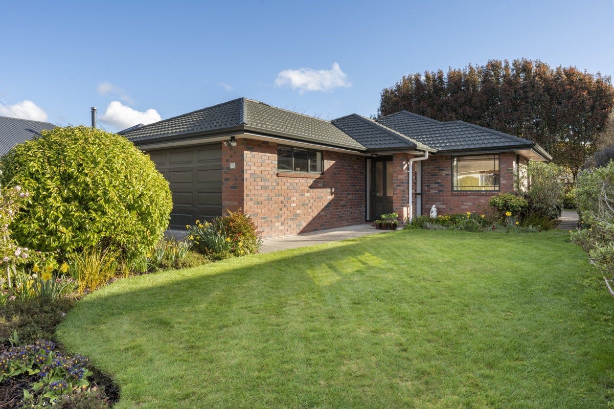 22 McCurdy Street, Elderslea, Upper Hutt - Carousel 1