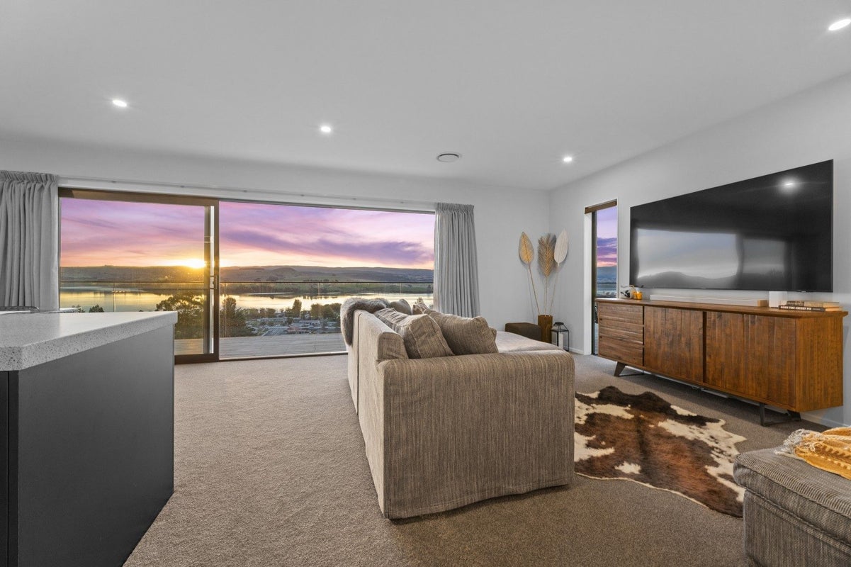 6 Kingsgate Lane, Waihola, Milton - Carousel 1