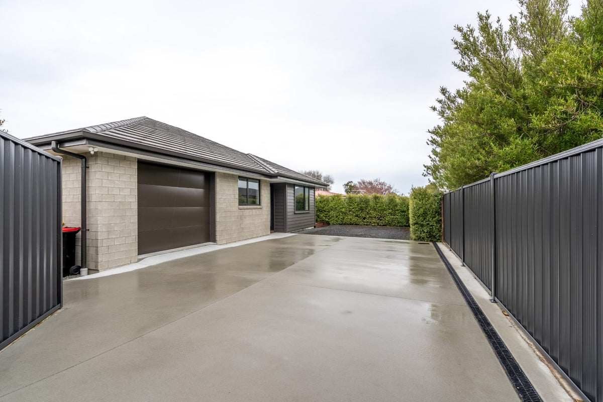 8 Leith Street, Windsor, Invercargill - Carousel 19