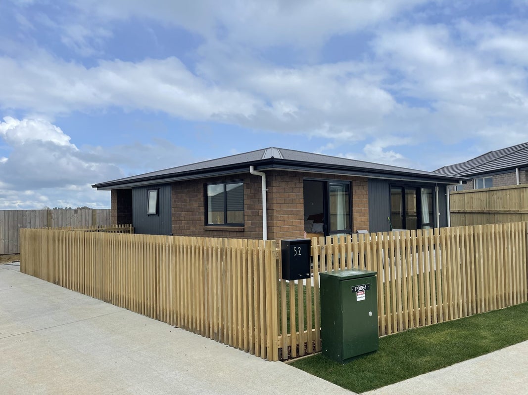 52 Pragma Rise, Rototuna North, Hamilton - Carousel 2
