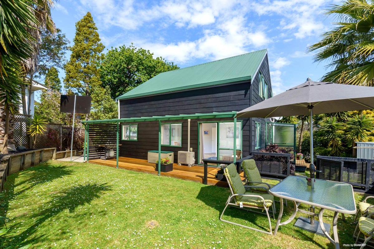 22A Baird Street, Howick, Auckland - Carousel 2