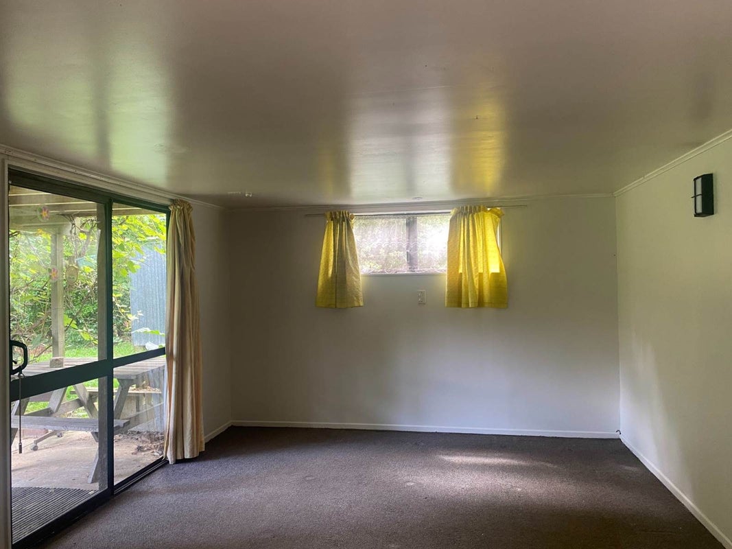 101 Tidal Road, Mangere, Auckland - Carousel 2