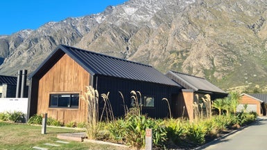 11 Glenfiddich RD, Jacks Point, QUEENSTOWN - Carousel 1