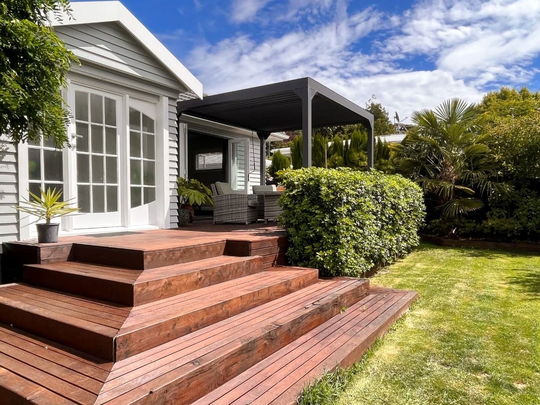 2 Roscoe Street, Saint Martins, Christchurch - Carousel 1