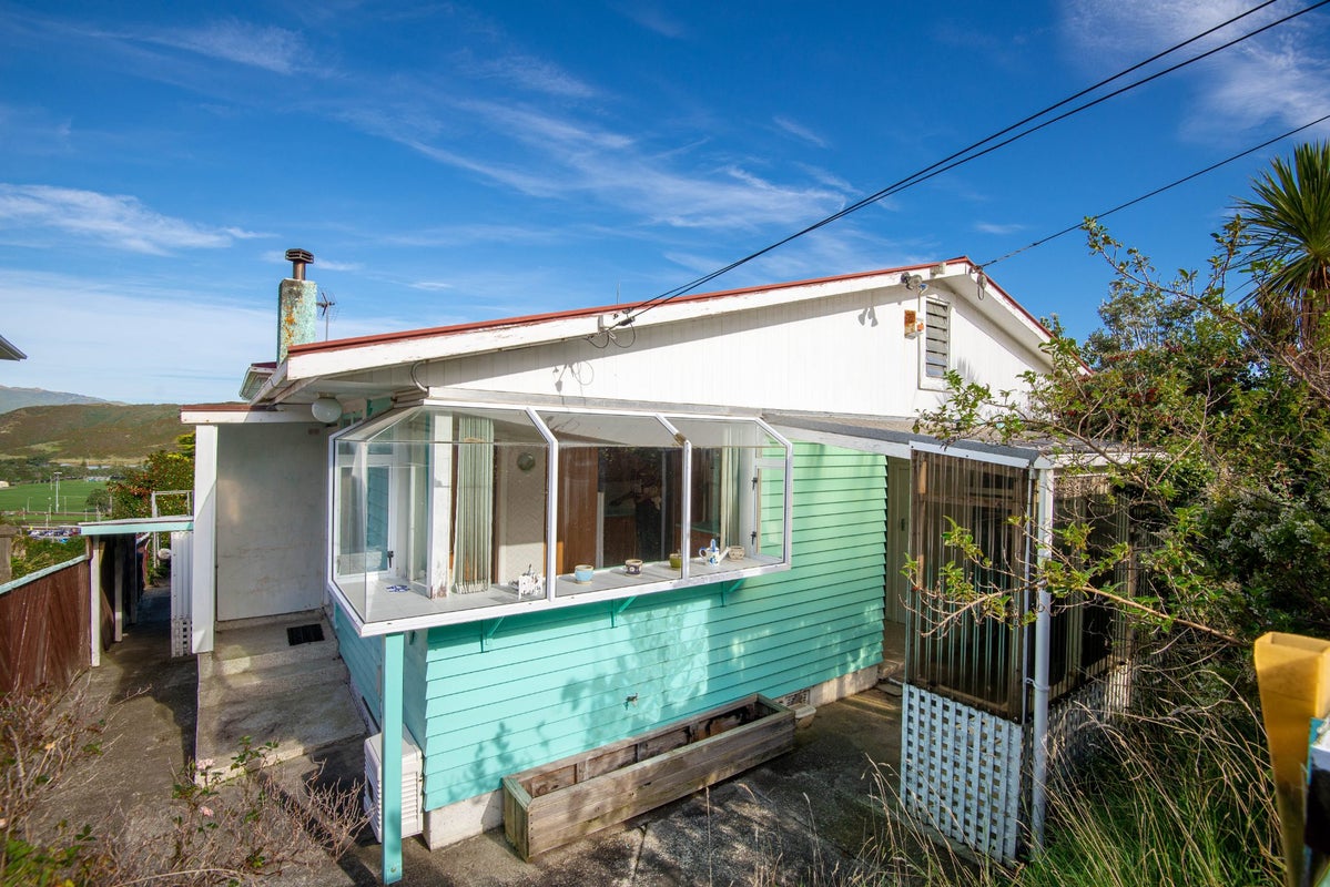 19 Walker Avenue, Paremata, Porirua - Carousel 23