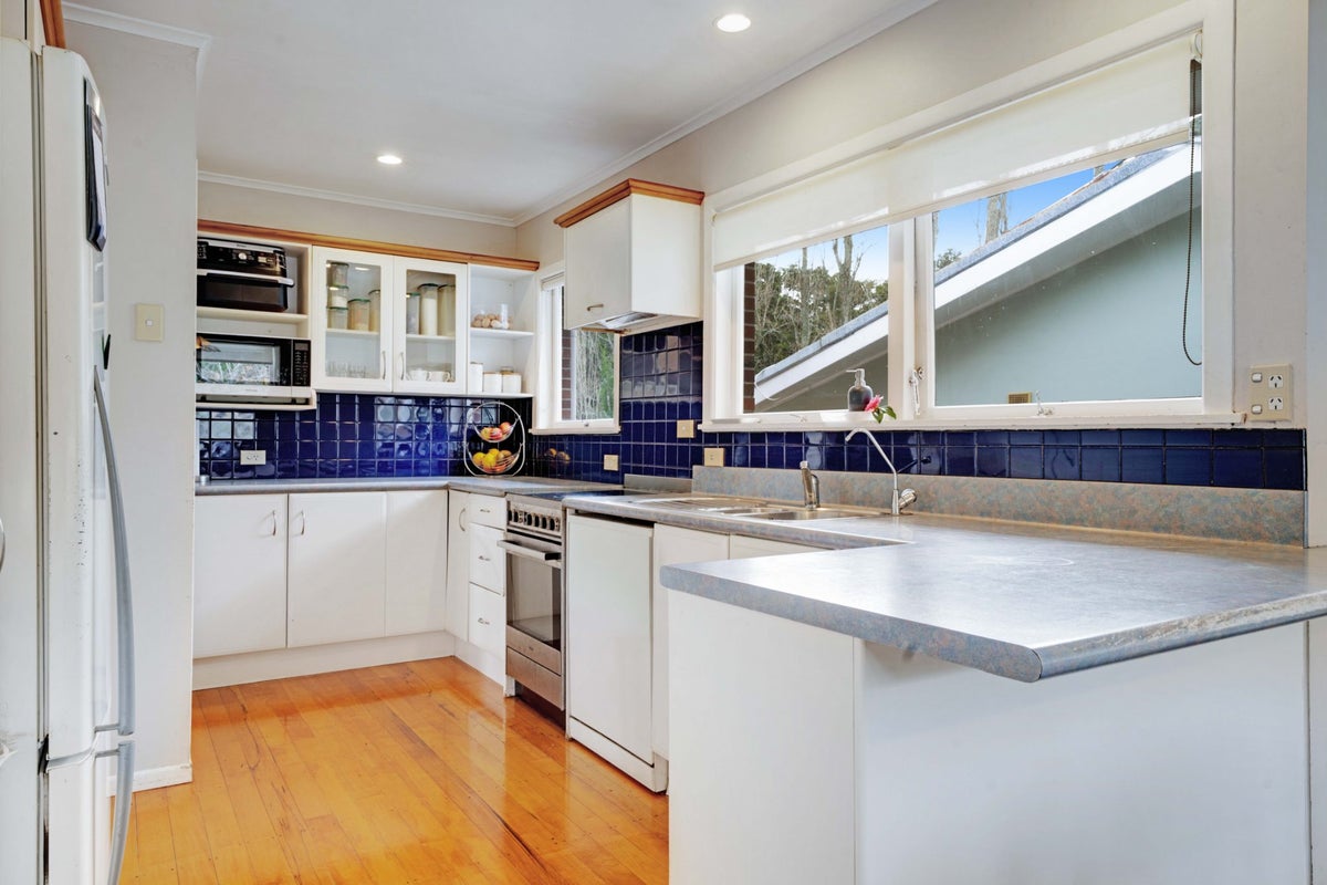 26 Walpole Avenue, Hillpark, Auckland - Carousel 2