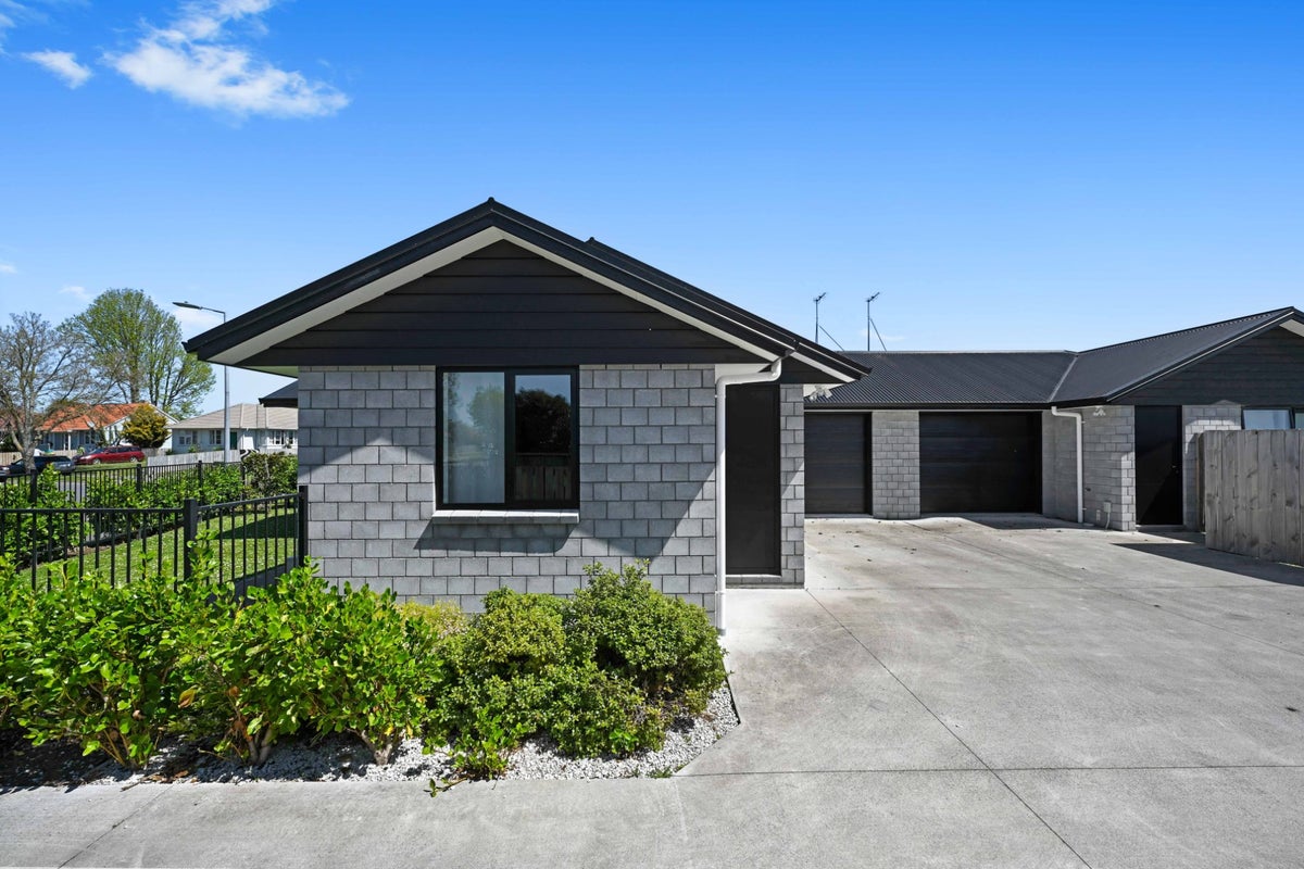 1/23 Ross Crescent, Fairfield, Hamilton - Carousel 1
