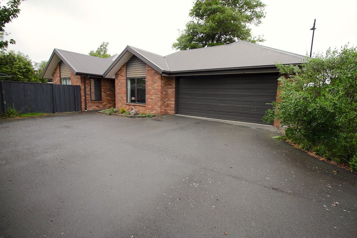2 Little Oaks Drive, Yaldhurst, Christchurch - Carousel 2