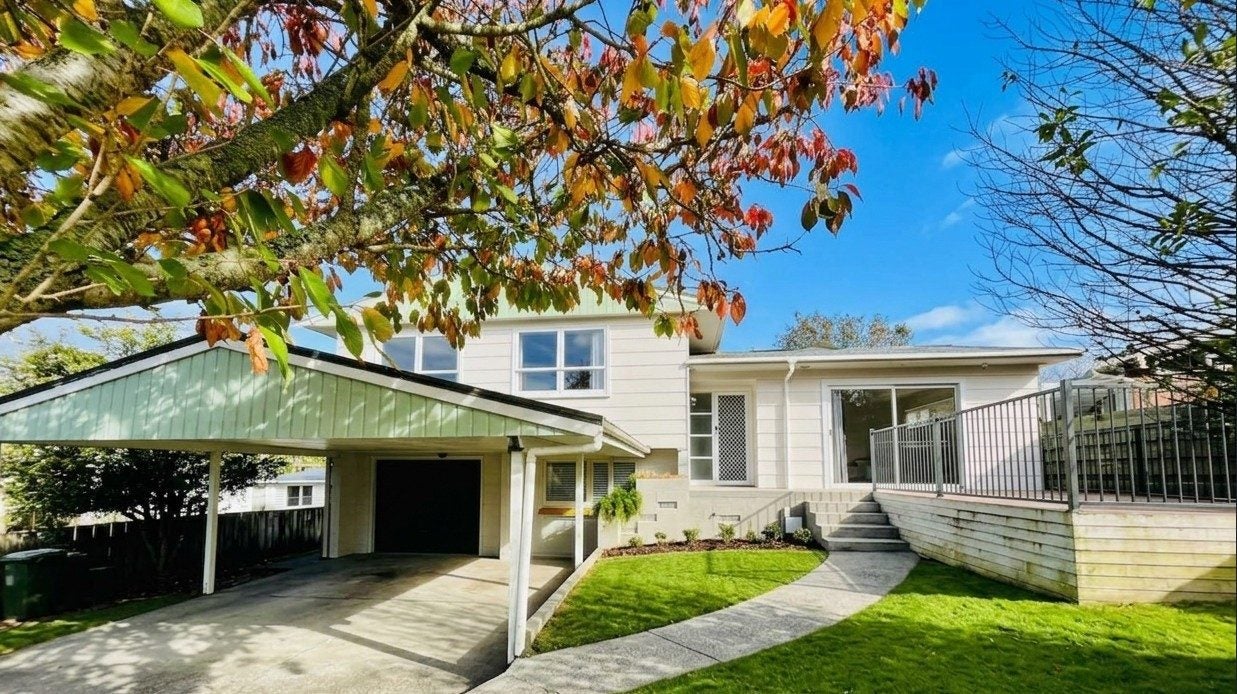 5 Bellfield Road, Opaheke, Papakura - Carousel 1